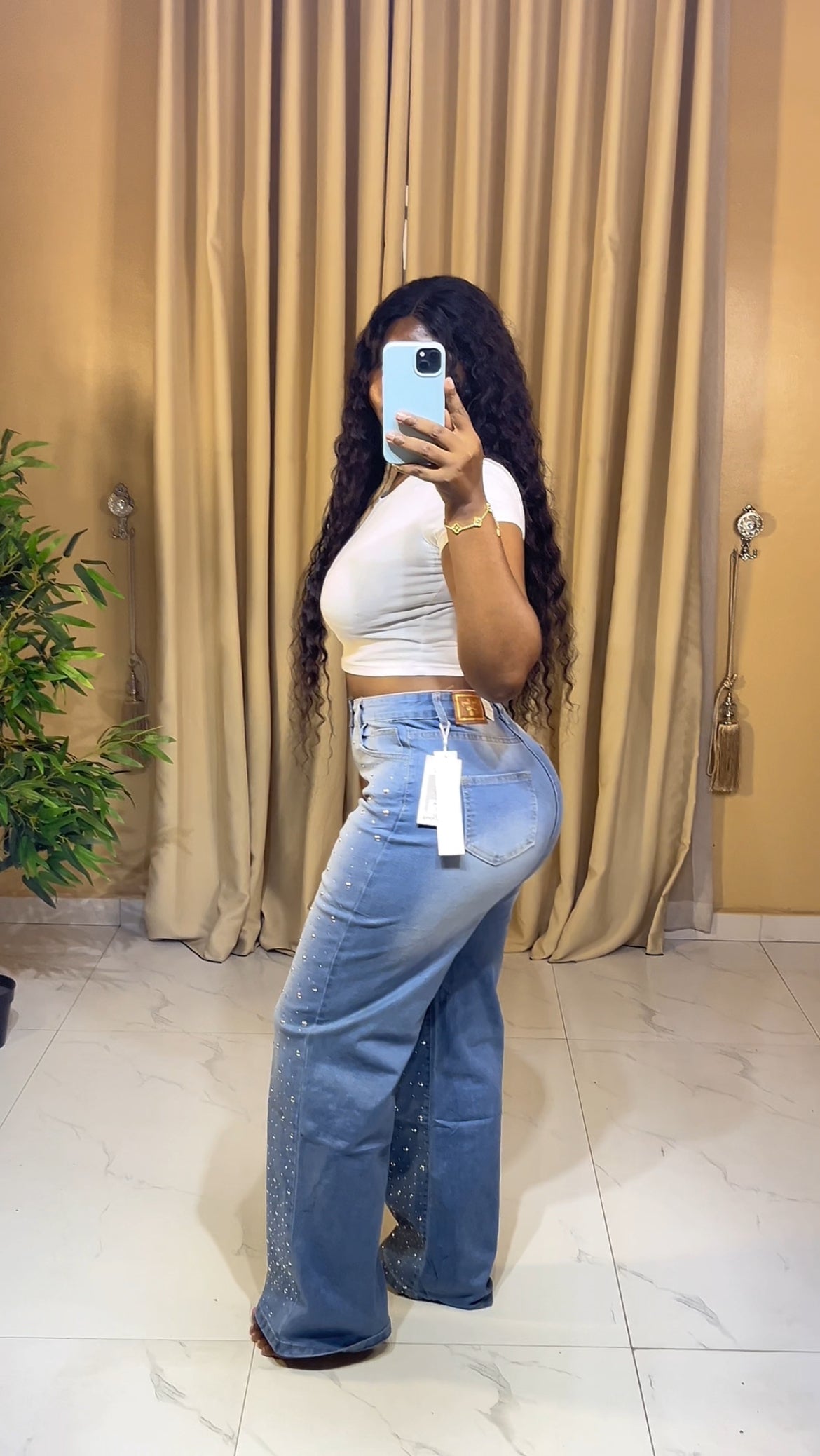 Light blue stoned jeans